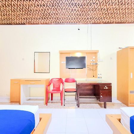 Hotel Family Syariah 1 Parangtritis Redpartner Buitenkant foto