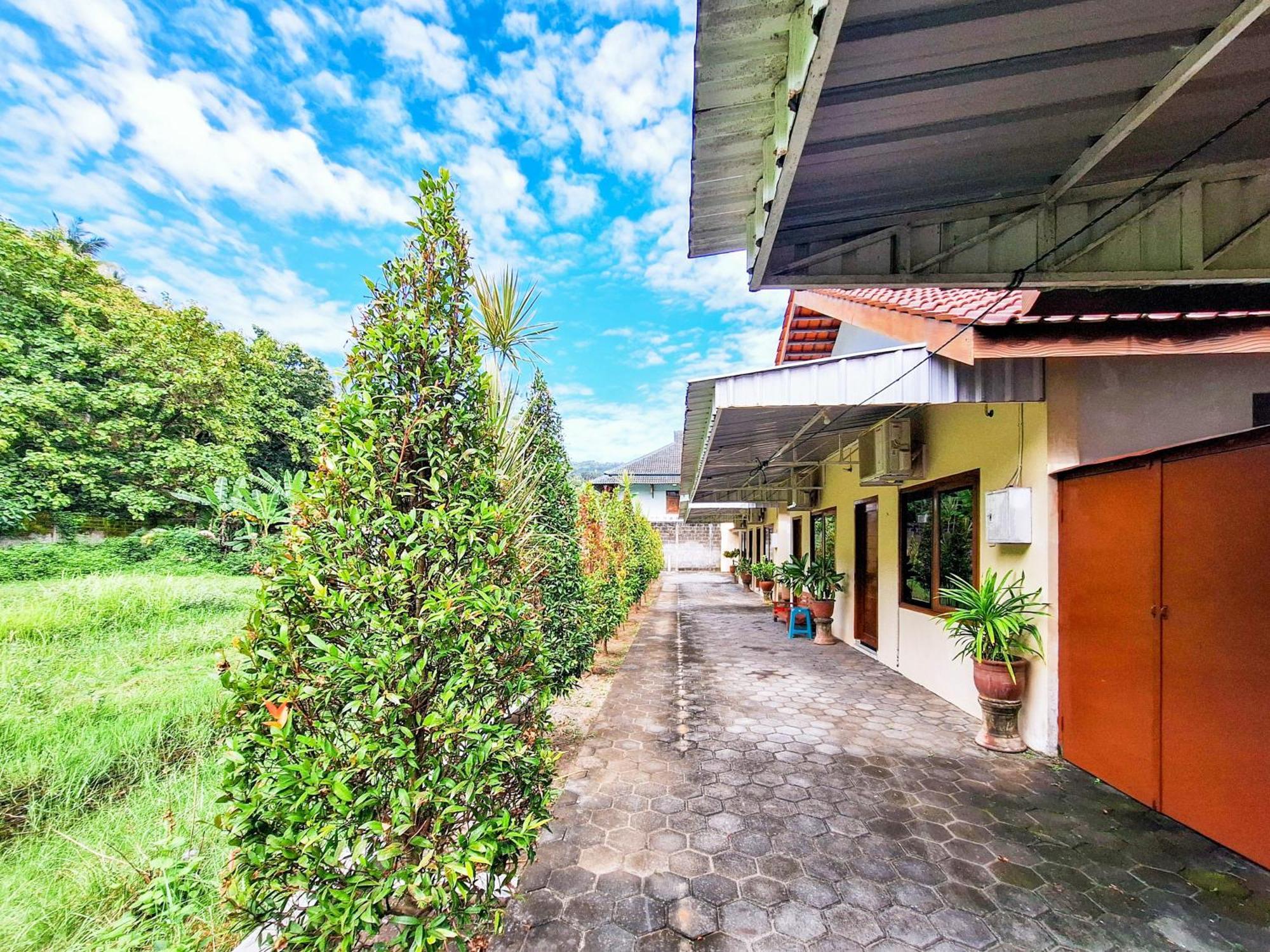Hotel Family Syariah 1 Parangtritis Redpartner Buitenkant foto